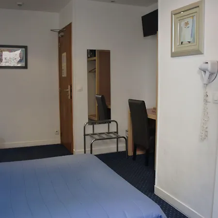 Edgar Quinet Hotel 2*