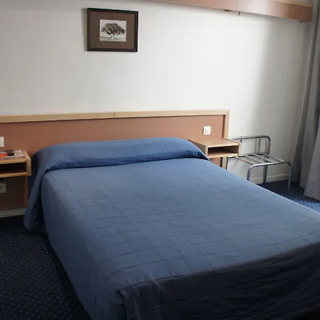 Edgar Quinet Hotel Paris