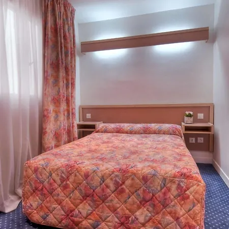 Edgar Quinet 2* Paris