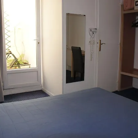 Edgar Quinet Hotel Paris
