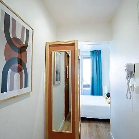 Hotel Edgar Quinet Paris
