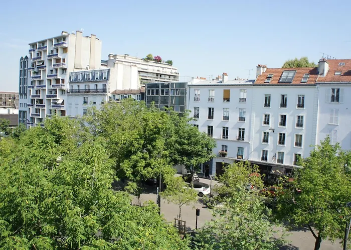 Edgar Quinet 2* Paris