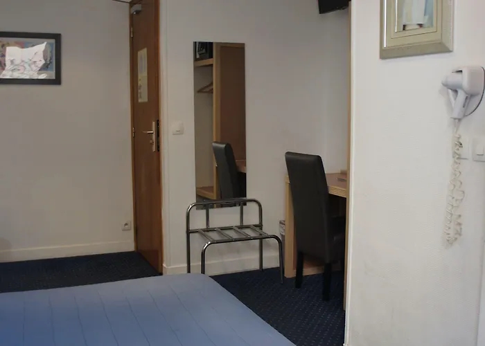 Edgar Quinet Hotel 2*