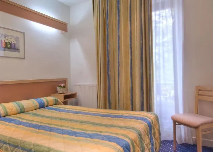 Hotel Edgar Quinet Paris