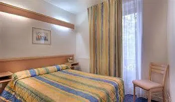 オテル エドガー キネ パリ