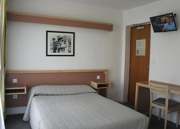 Edgar Quinet Hotel Paris